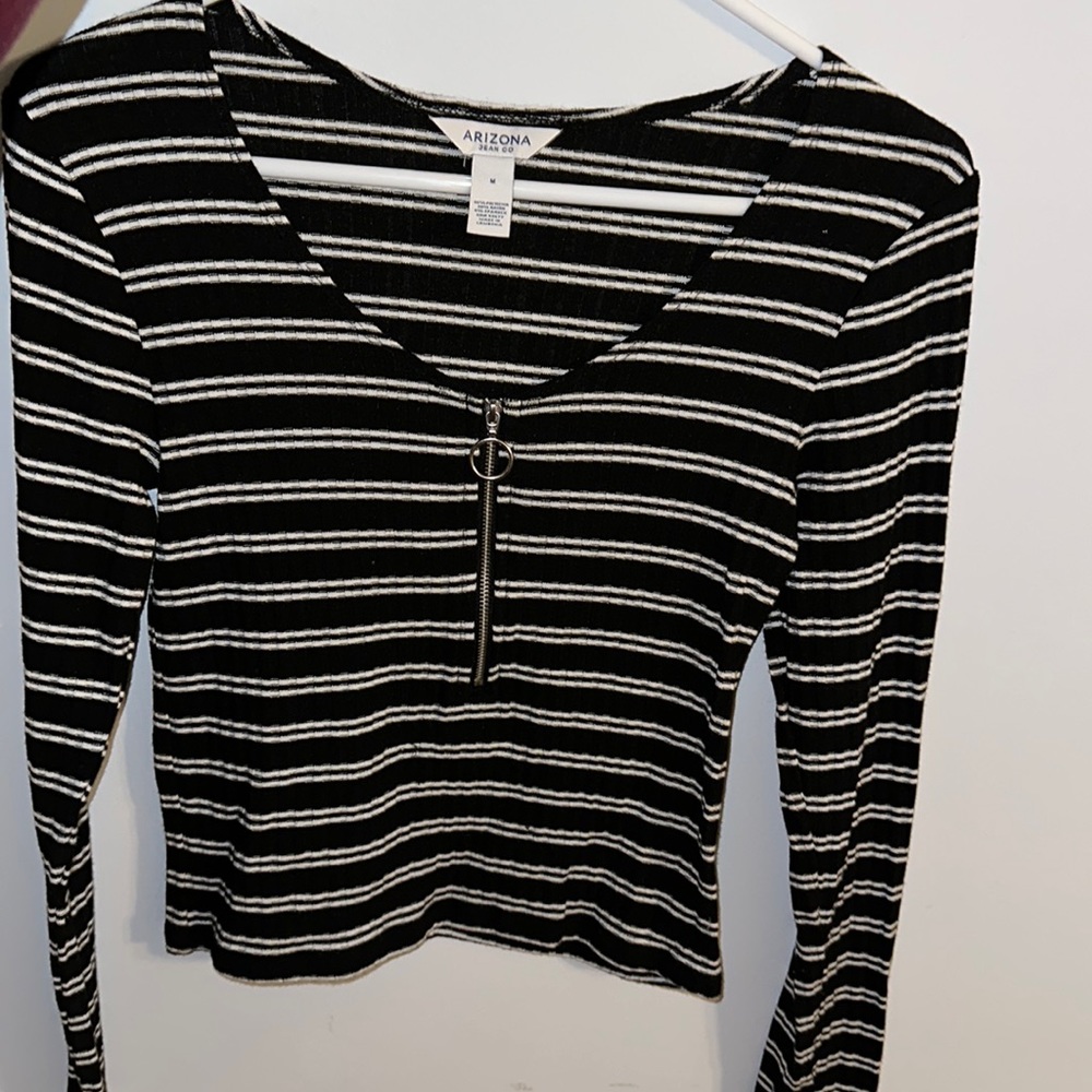 Black and White Crop top